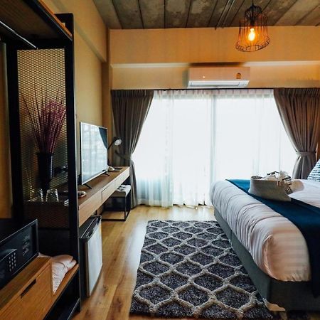 Tree​ For​ Rest​ Poshtel Hostel Bangkok Bagian luar foto