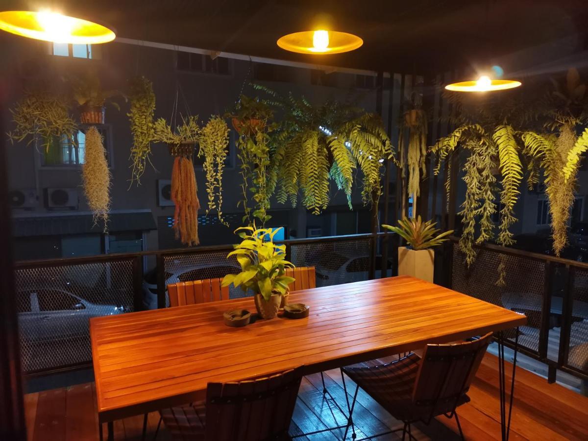 Tree​ For​ Rest​ Poshtel Hostel Bangkok Bagian luar foto