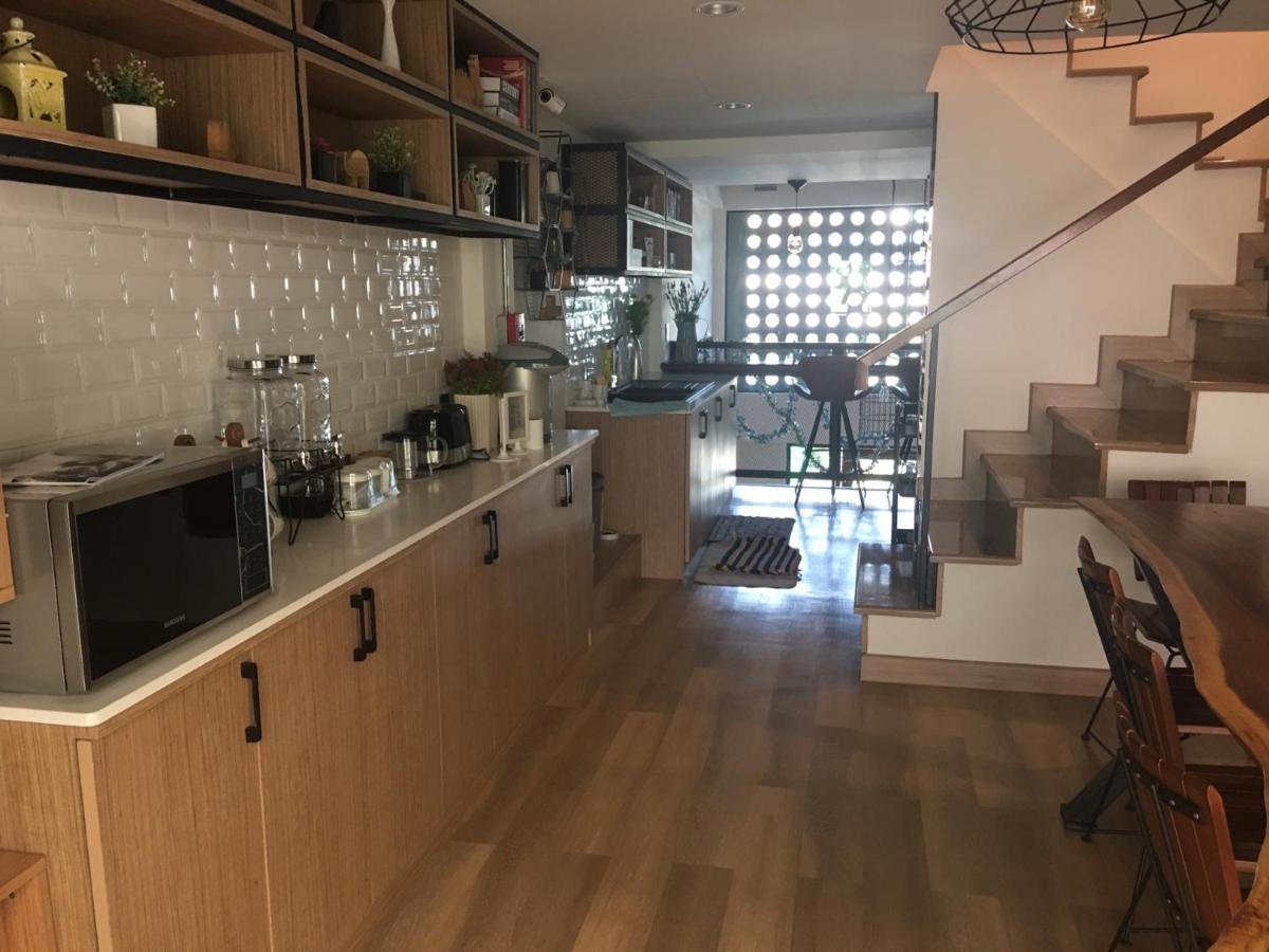 Tree​ For​ Rest​ Poshtel Hostel Bangkok Bagian luar foto