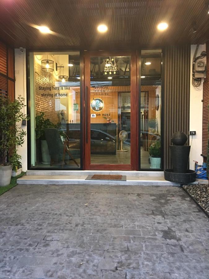 Tree​ For​ Rest​ Poshtel Hostel Bangkok Bagian luar foto